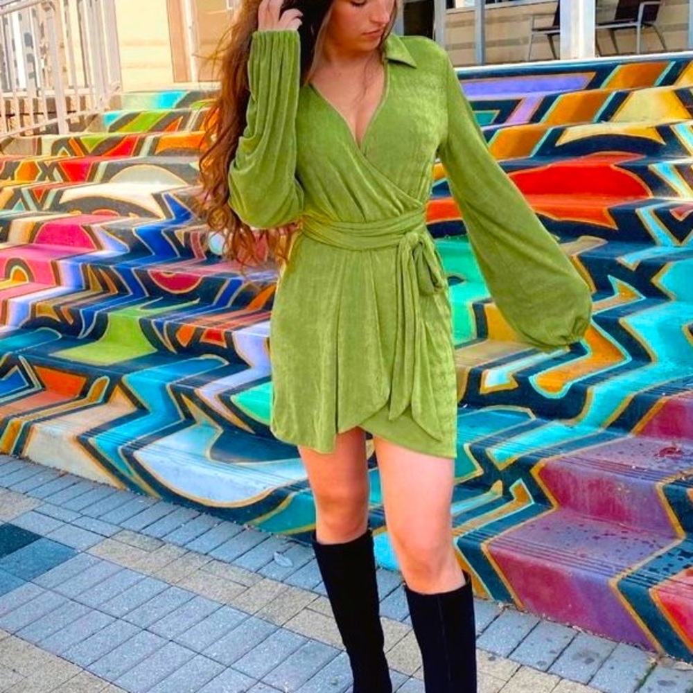 Princess Polly Mini Green Wrap Dress. Sz. 4. Brand new with tags.